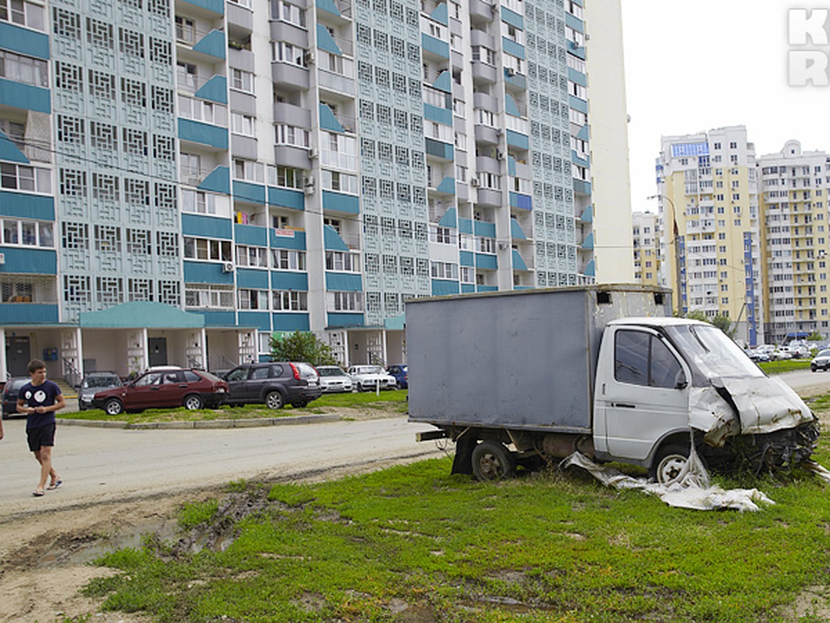 В Краснодаре машины-брошенки будут уничтожать - KP.RU