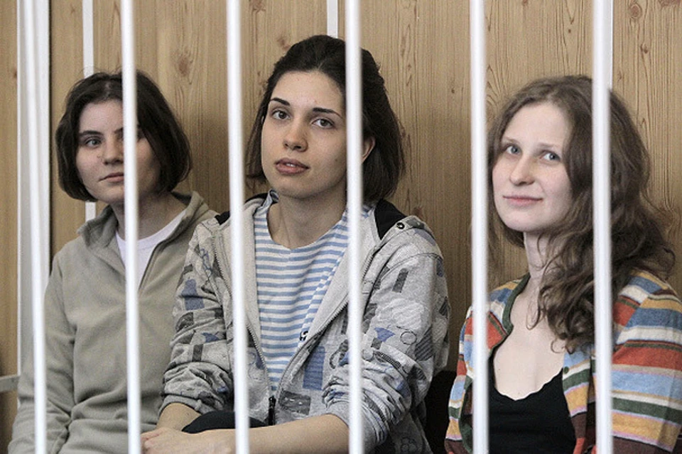 Участницы группы Pussy Riot - Надежда Толоконникова, Мария Алехина и Екатерина Самуцевич
