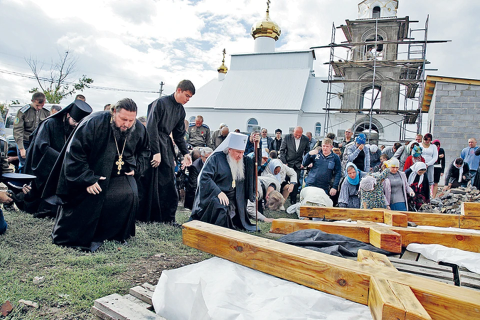 Поклонные кресты, спиленные в Челябинской области, будут восстанавливать всем миром.