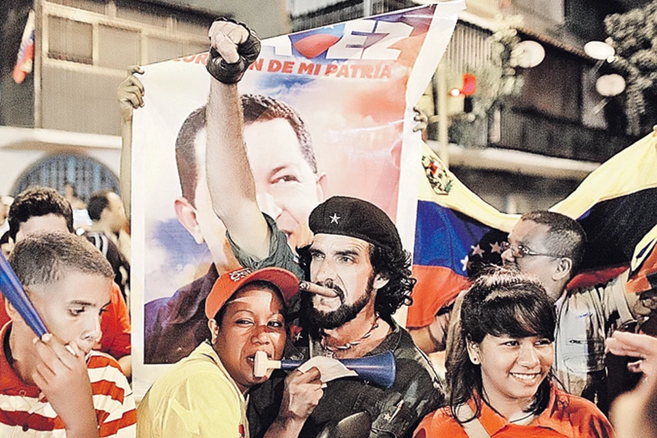 Венесуэльцы отпраздновали победу непотопляемого Уго салютом и гуляньями.