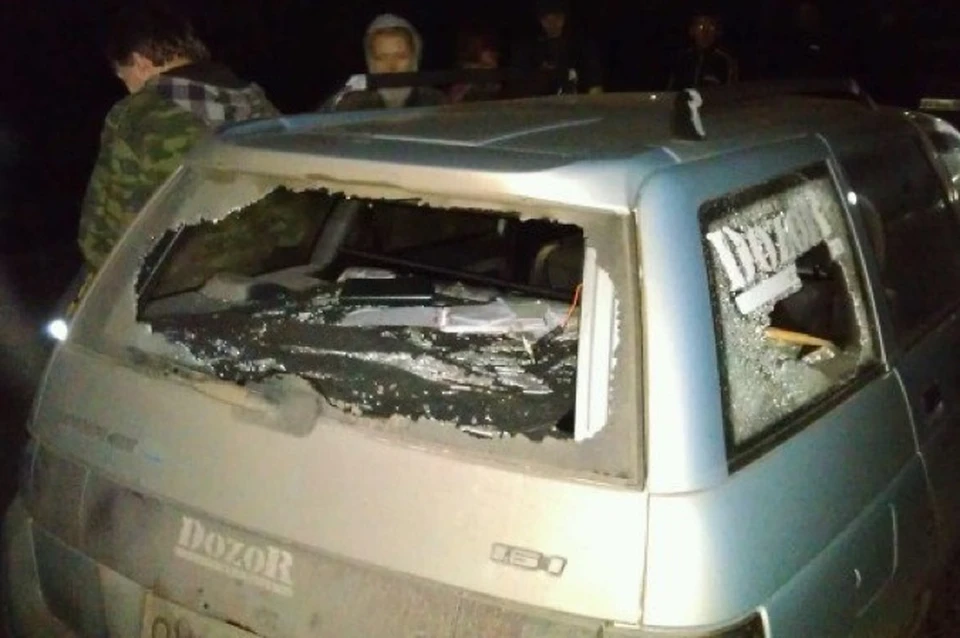 Блогеры опубликовали в Интернете фото пострадавшей от выстрелов машины