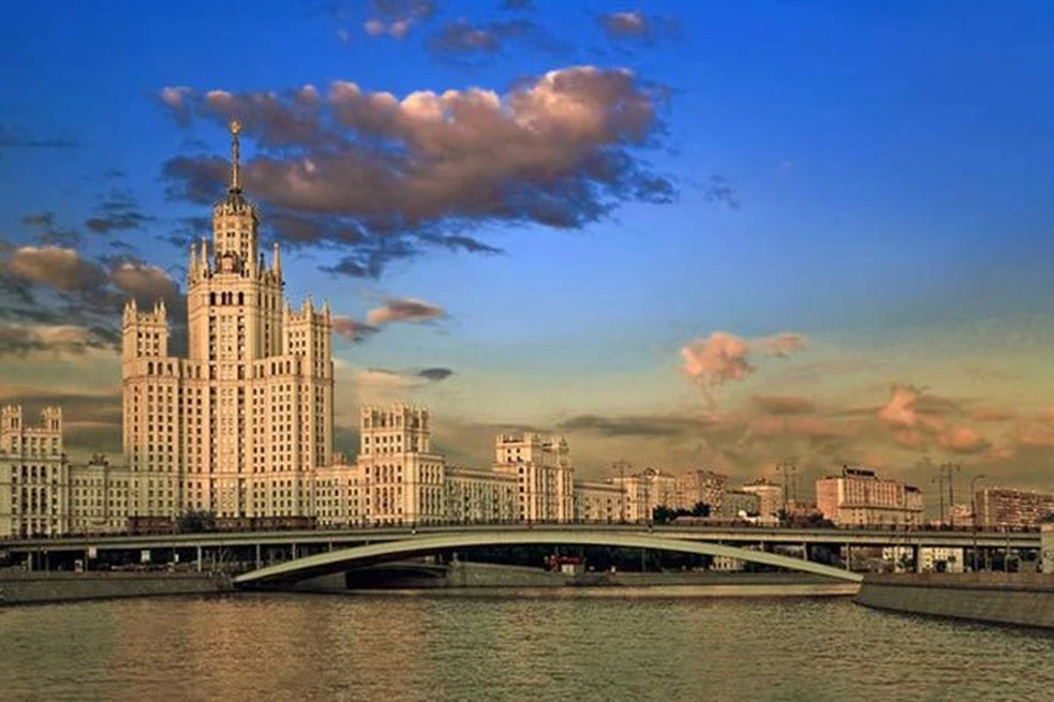 Утвержден город. Москва картинки. Россия красивые фото. Красивые грода России. МГУ сообщение для 2 класса.