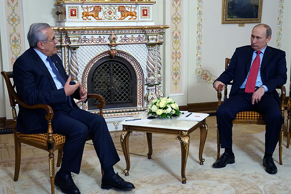 Мы всегда рассматривали Ливан, как дружественную страну, у нас давние деловые контакты, - сказал Путин, приветствуя Слеймана в резиденции Ново-Огарево