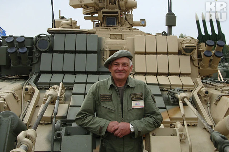 Петр Степанов уже 30 лет ездит на танках
