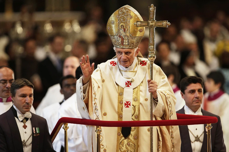 Некоторые аналитики полагают, что бывший Папа доживает свои последние дни