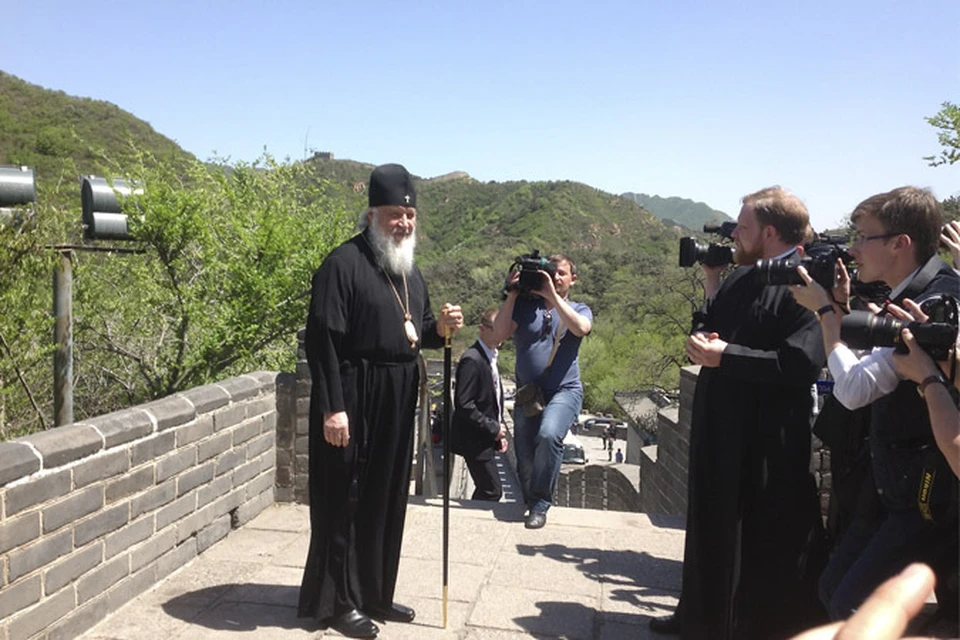 Патриарх Кирилл во время визита в Китай