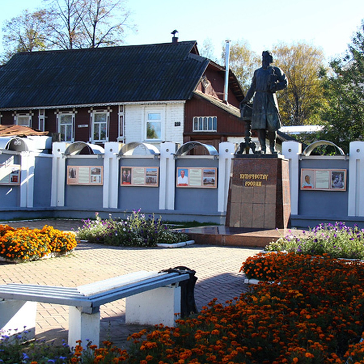 В Городец туристов заманивают пряниками, самоварами и свистульками - KP.RU