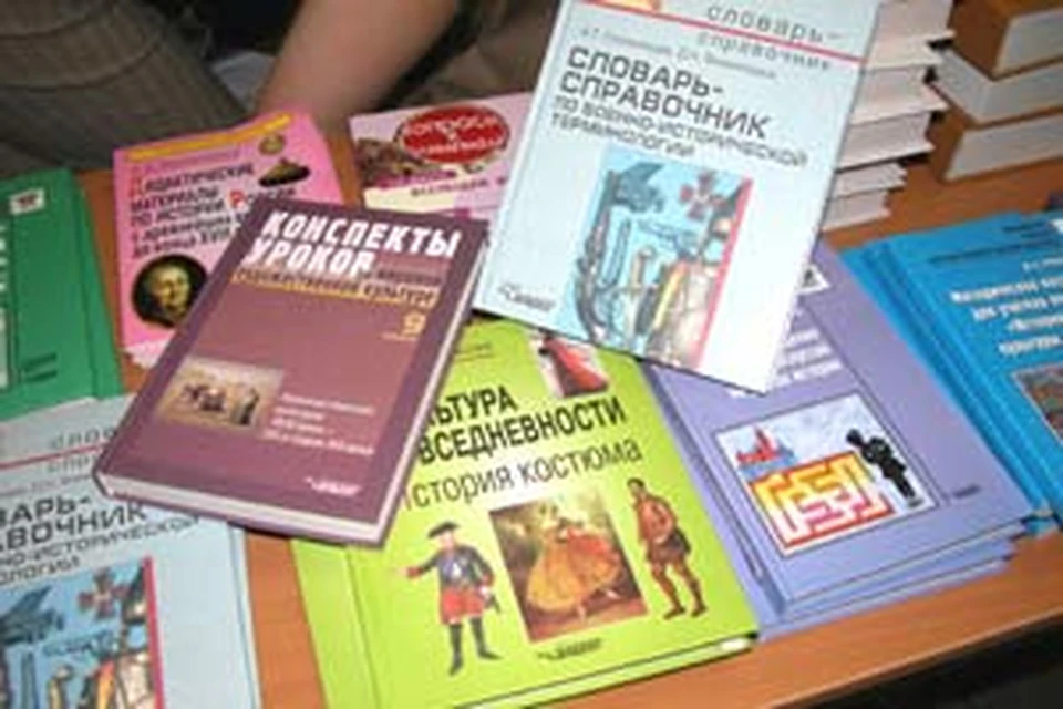 Пособиями "Владоса" можно пользоваться, работая  с любым удобным для вас учебником по изучаемому предмету.