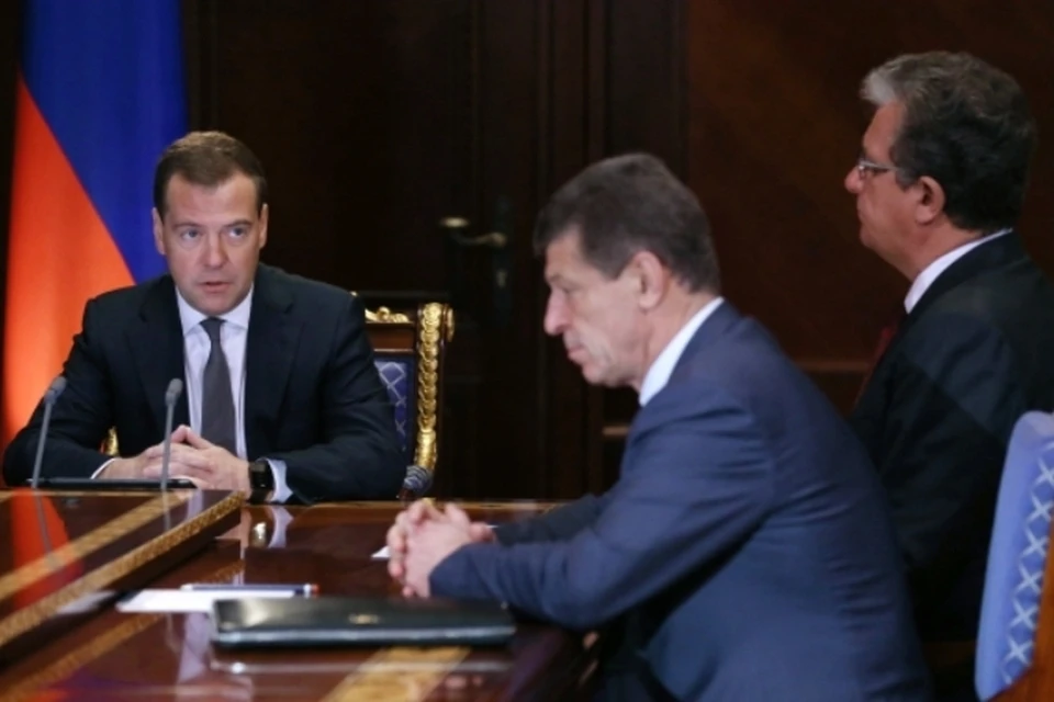 Дмитрий Медведев на совещании с вице-премьерами в подмосковных «Горках»