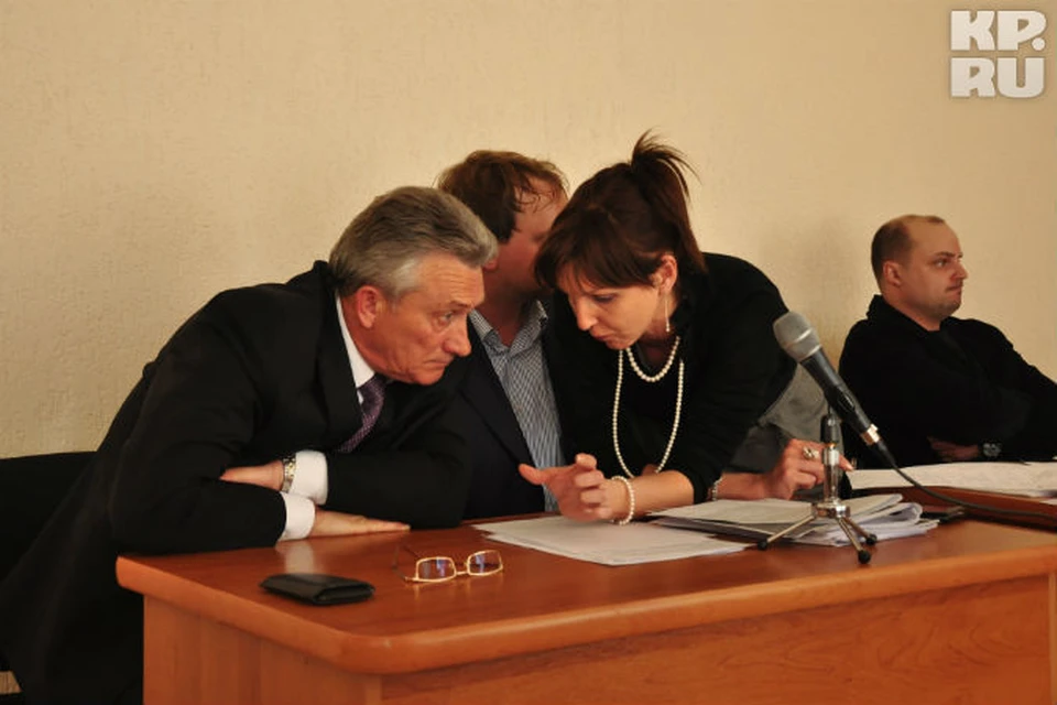 Репутация Станислава Гребенщикова (слева) в руках трех его адвокатов