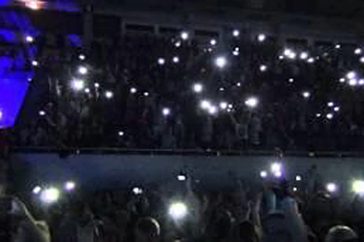 На матче воронежского «Бурана» с тверским ТХК болельщики устроят шоу светящихся мобильников