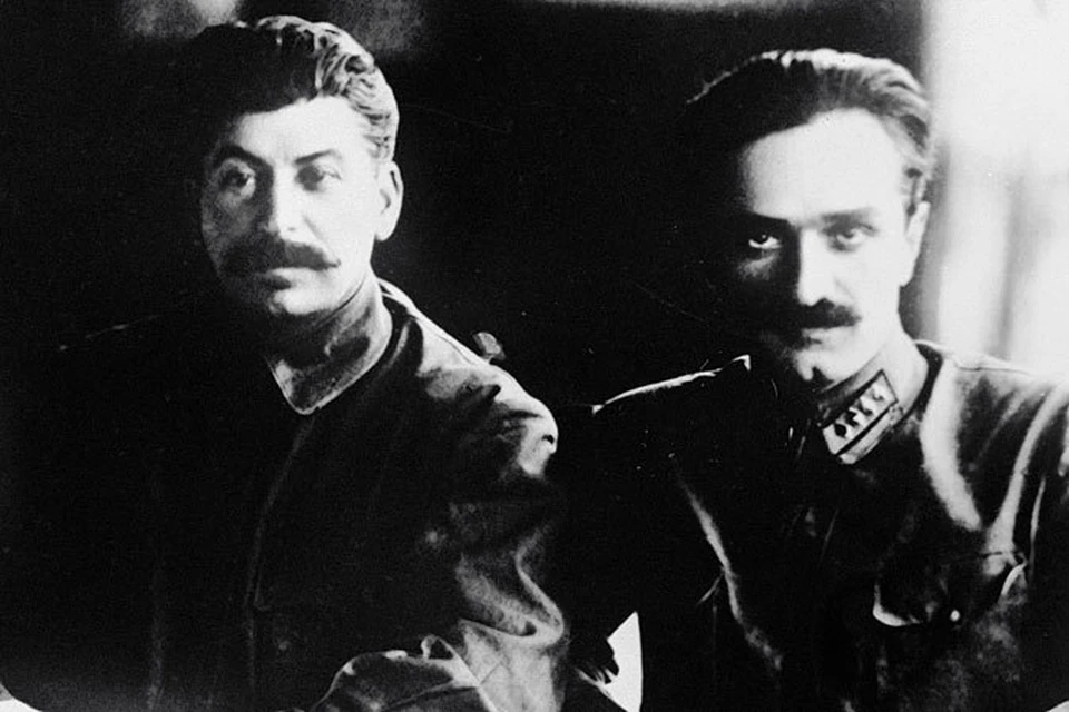 В свое время Сталина и Микояна можно было назвать друзьями. Но от расстрела Анастаса спасла лишь смерть вождя, который просто не успел до него добраться...