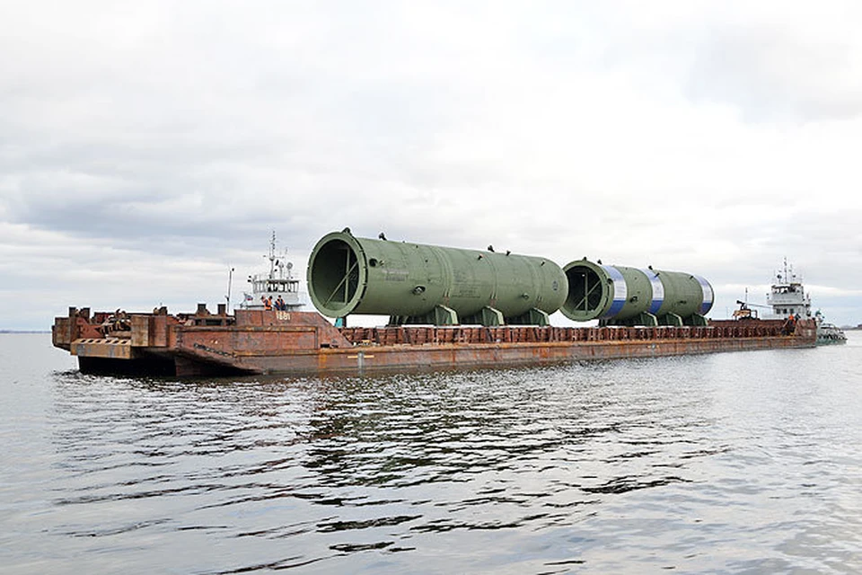 Реакторы приплыли в Сызрань по Волге, пройдя путь в 2406 километров от устья Невы