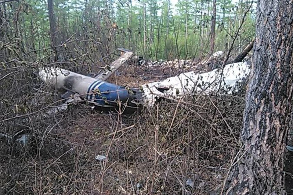 Обломки Ми-8, найденные на месте крушения