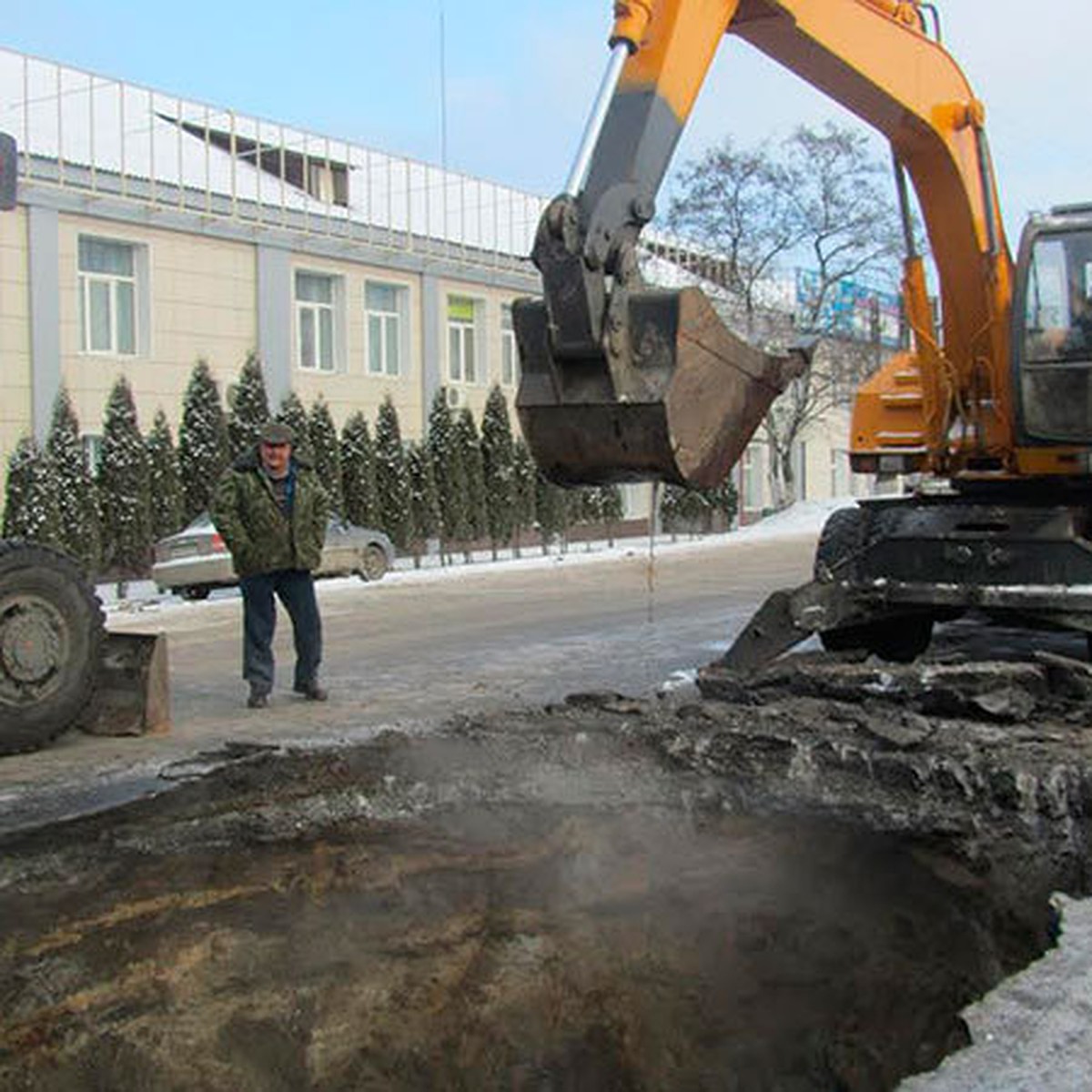 Белгородка, пострадавшая при обрушении дороги, планирует обращаться в суд -  KP.RU