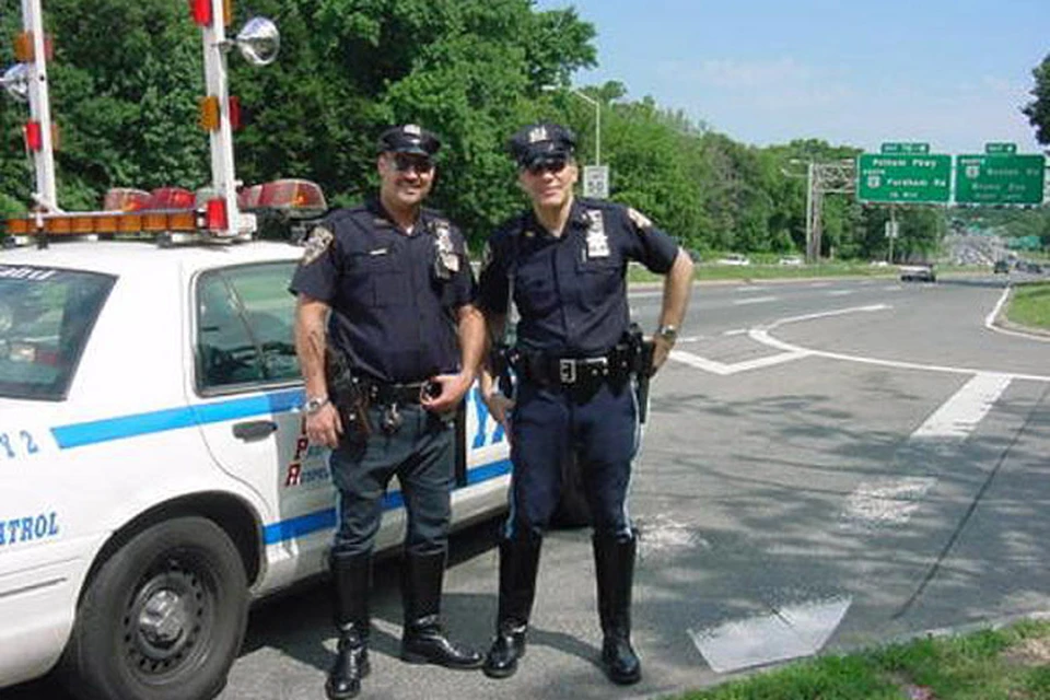 Как в сша называют забастовку полицейских. NYPD Highway Patrol. Полицейский. Полицейский США. Патруль полиции США.