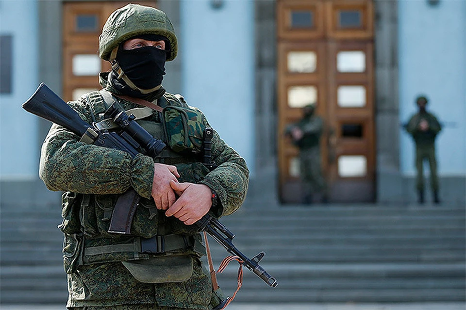 Военнослужащие Вооруженных сил Украины, проходящие службу в дислоцированных в Крыму частях, переходят на сторону сил самообороны