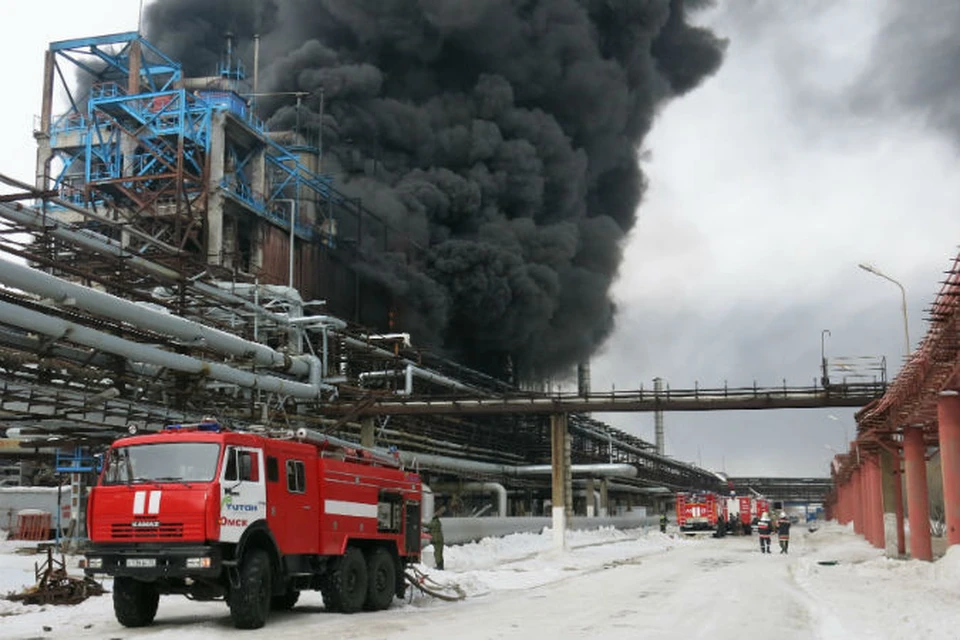 В Омске на заводе СК прогремели три взрыва: есть пострадавшие.