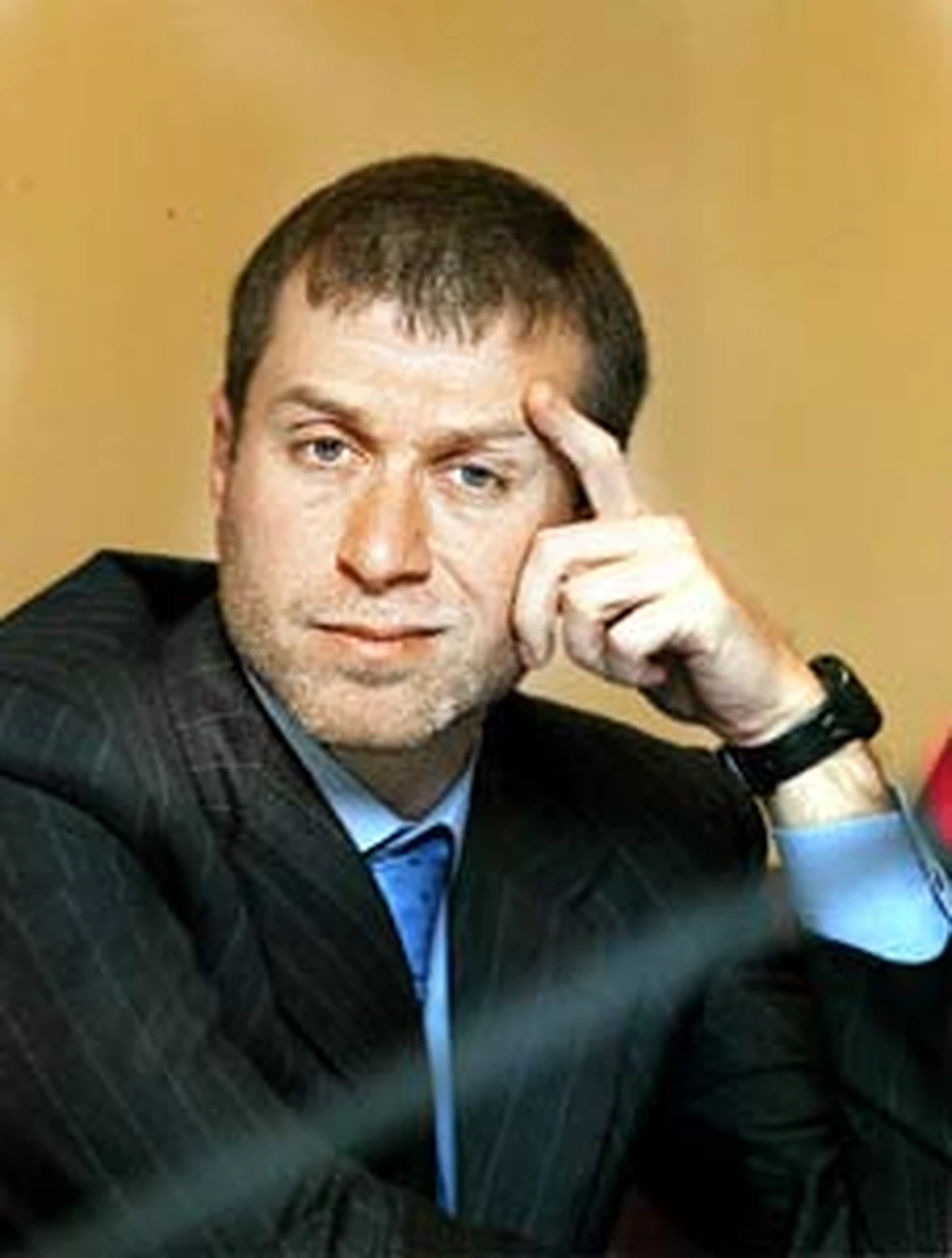 - Да-а, футболистов продавать сложней, чем нефтью торговать...