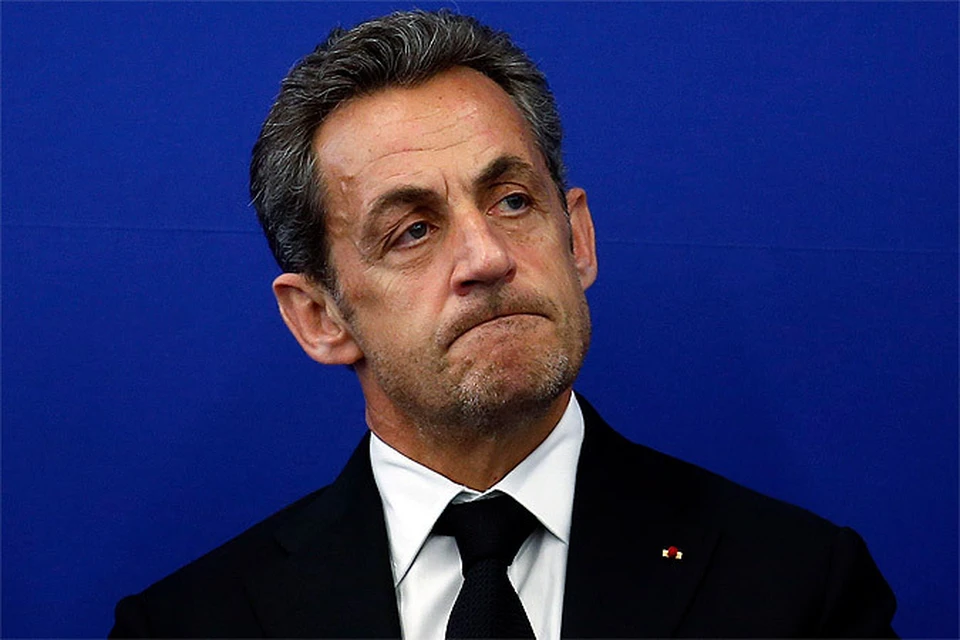 Экс-президент Франции проведет сутки под стражей. Для начала