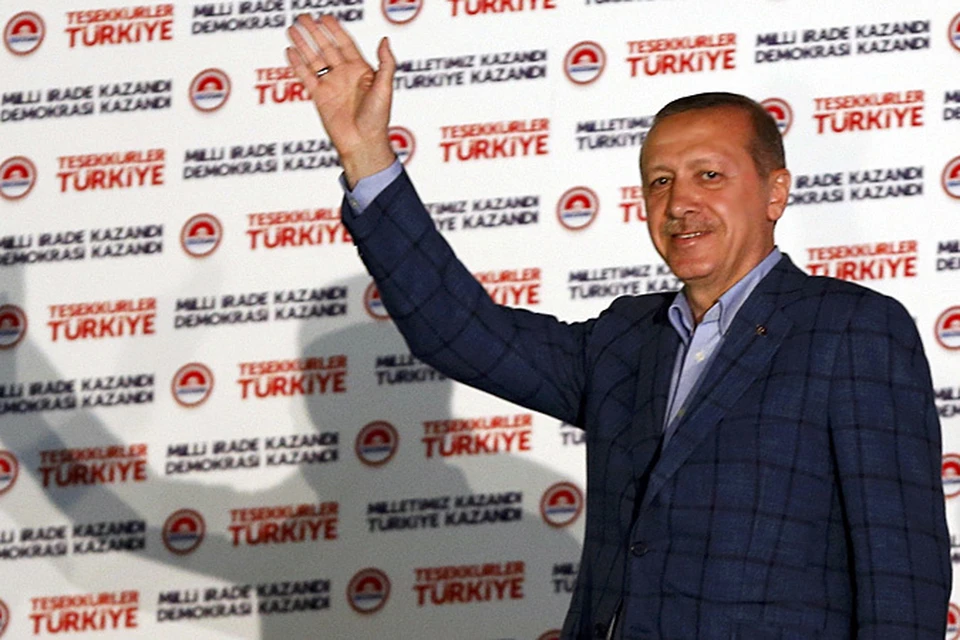 В  воскресенье действующий премьер-министр Турции Реджеп Тайип Эрдоган победил на первых в истории страны прямых выборах президента
