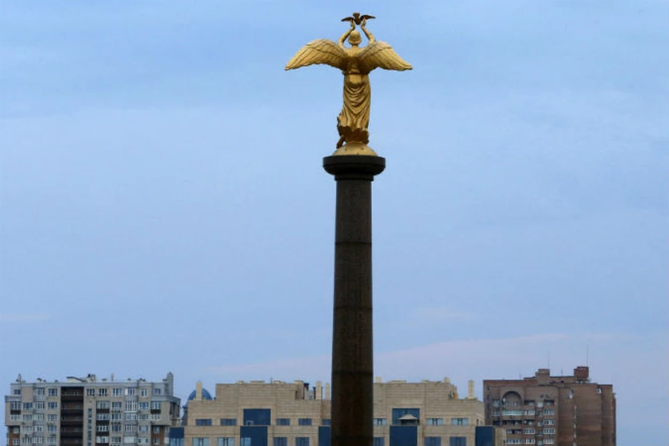 Статуя «Добрый ангел мира» в Донецке