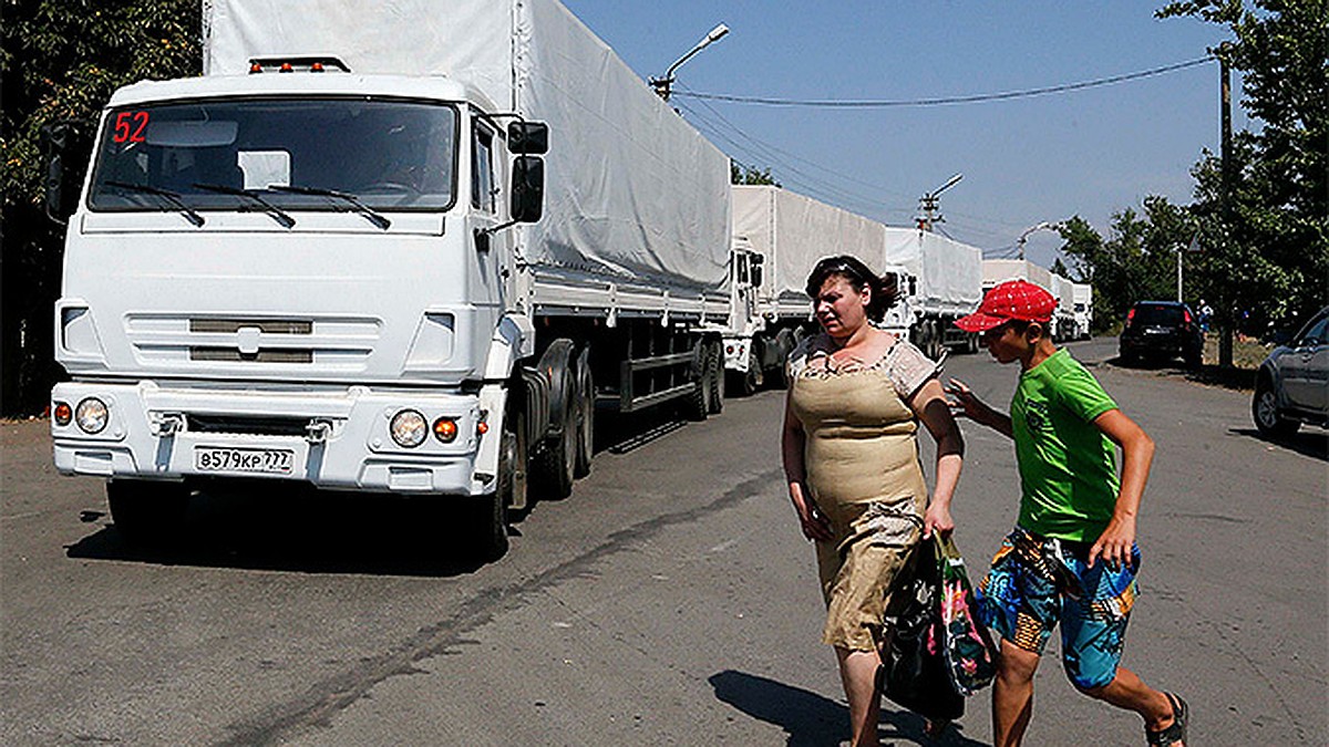 Грузовики гуманитарного конвоя вернулись в Россию из Луганска - KP.RU