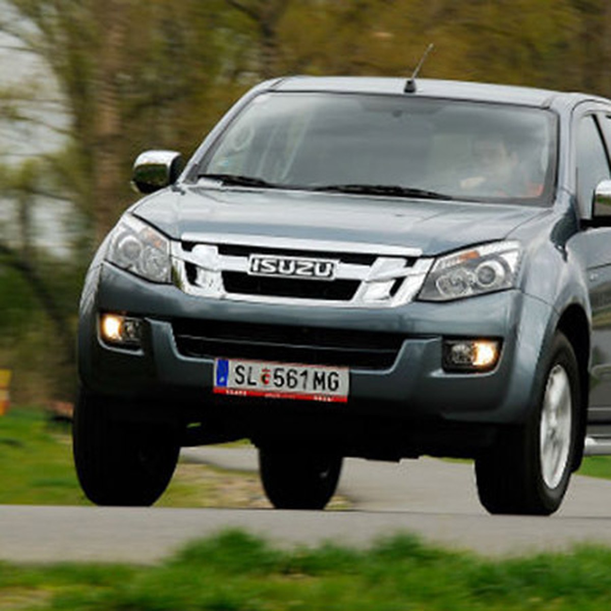 Тест-драйв Isuzu D-Max : долой компромиссы - KP.RU