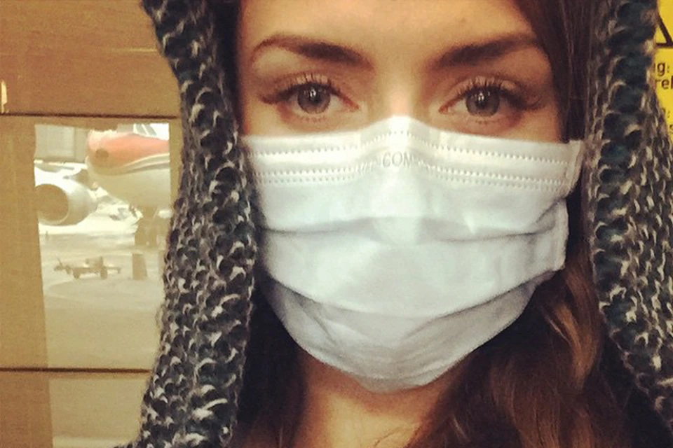 Виктория Боня опубликовала на своей страничке в Instagram «селфи» с повязкой на лице.