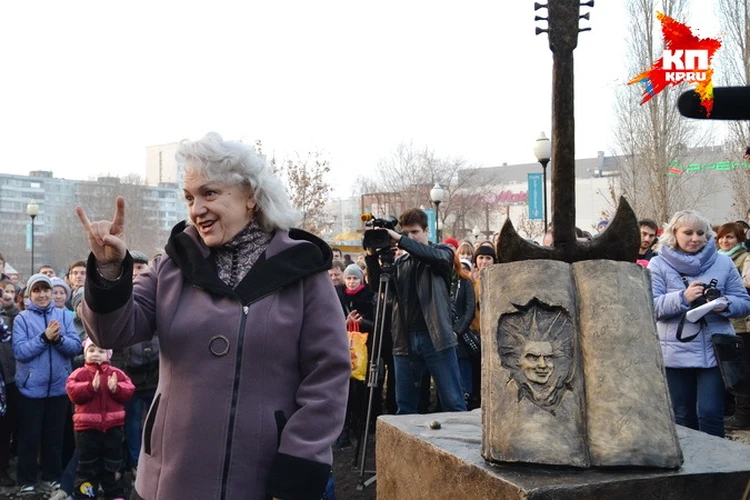 Мать Михаила Горшенева о памятнике сыну в Воронеже: "Гитара для Миши была тем, чем является ложка для других!"