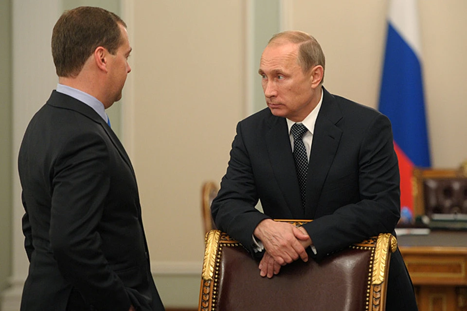 Путин игнорировал самый авторитетный в мире экономический форум. В последние годы российскую делегацию в Давосе возглавлял Дмитрий Медведев. Но на этот раз премьер, скорее всего, тоже откажется от поездки