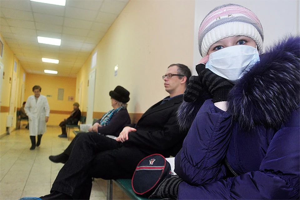 В некоторых районах столицы москвичи заметили объявления с просьбой до декабря прикрепиться к районной поликлинике.