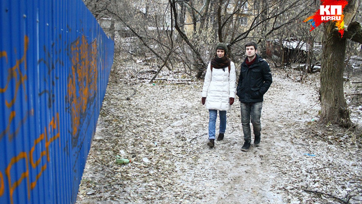 В Нижнем Новгороде появились волонтеры, которые провожают по вечерам девушек  до дома - KP.RU