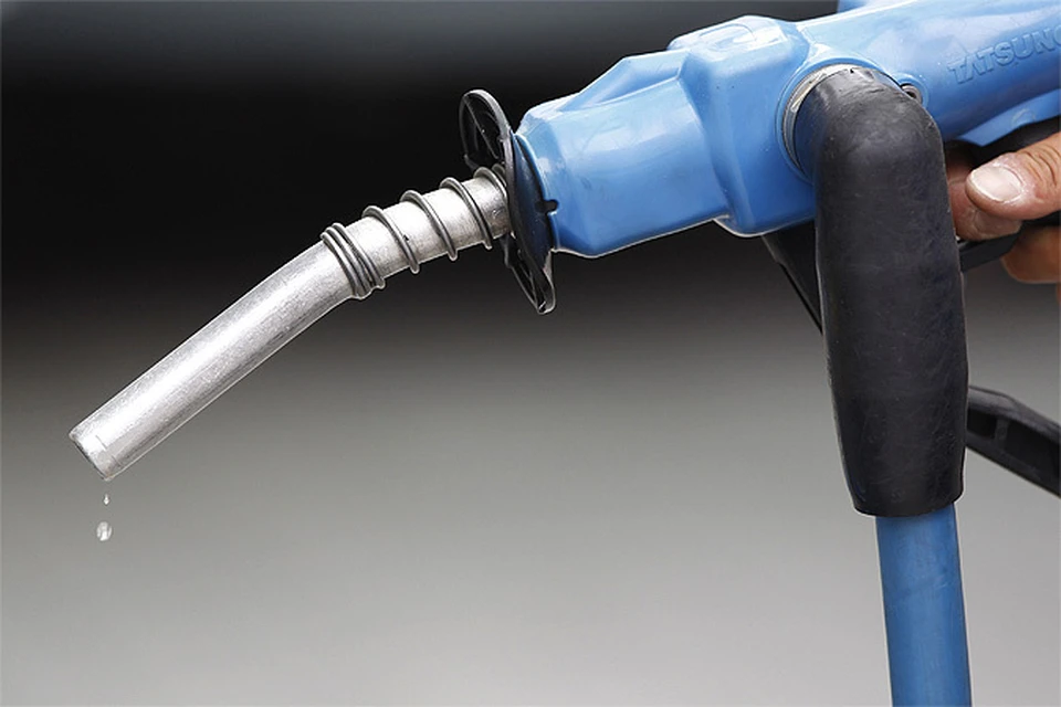 Наш колумнист анализирует причины изменения цен на бензин