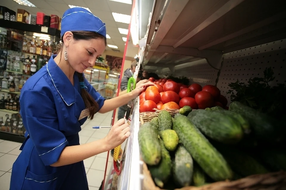 Производители говорят, что свежие огурчики не могут стоить дешево в это время года