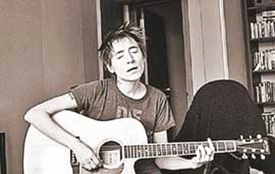 Эту фотографию Земфира вчера выложила на сайт. Вид у нее действительно болезненный.