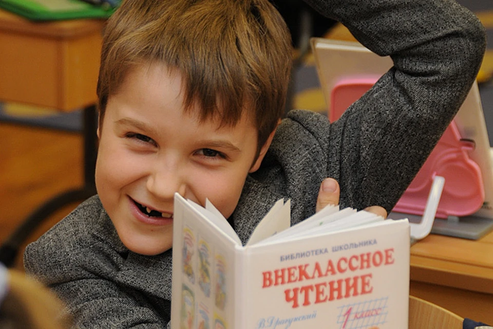 Российские школьники тратят только на домашнее задание почти 10 часов в неделю.