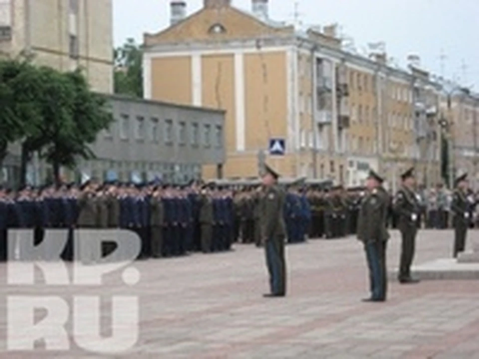 Политики по-разному смотрят на обязательный призыв женщин в армию