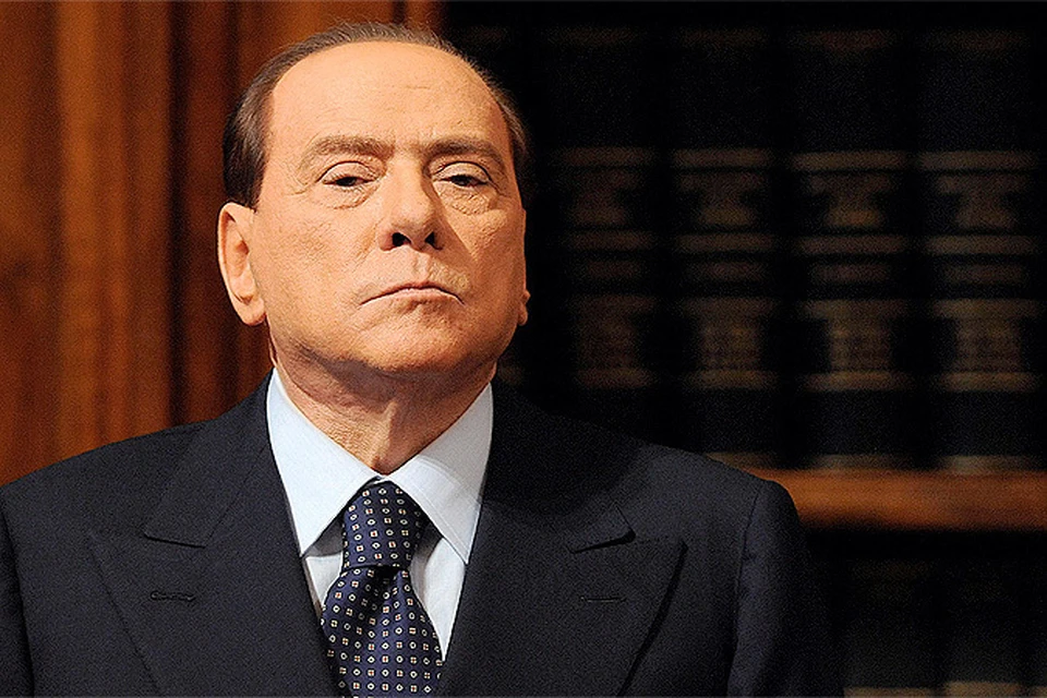 Полиция обыскала дома и квартиры подруг Сильвио Берлускони