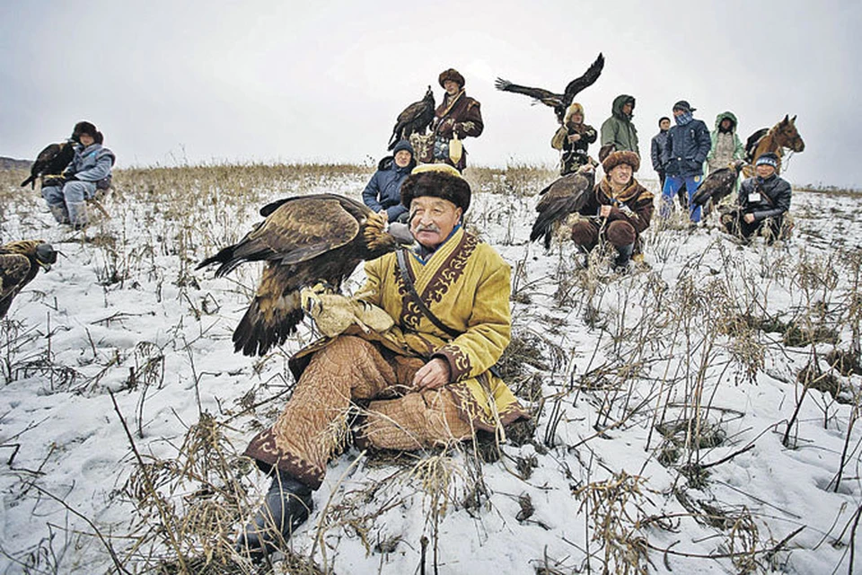 По мнению казахских политологов, степняки-кочевники (на фото участники ежегодного фестиваля соколиной охоты под Алма-Атой) всегда были вместе с русскими, потому что у наших народов общие ценности.