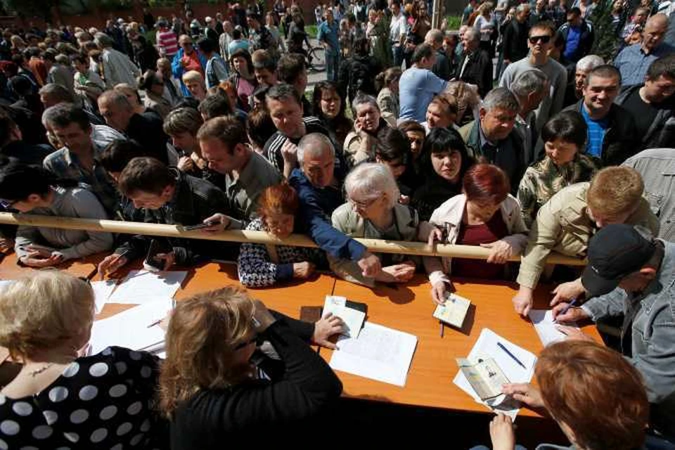 Референдум в Донбассе 11 мая 2014 года. Как и за двадцать лет до этого, люди вновь высказали желание жить по своим, а не навязанным галичанами законам.