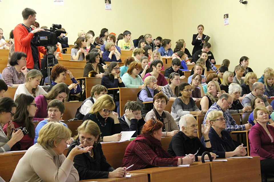 В прошлом году "Тотальный диктант" в Мурманске писали 238 человек. В этом число может вырасти в 2 раза. Фото: vk.com/tdictant_murmansk