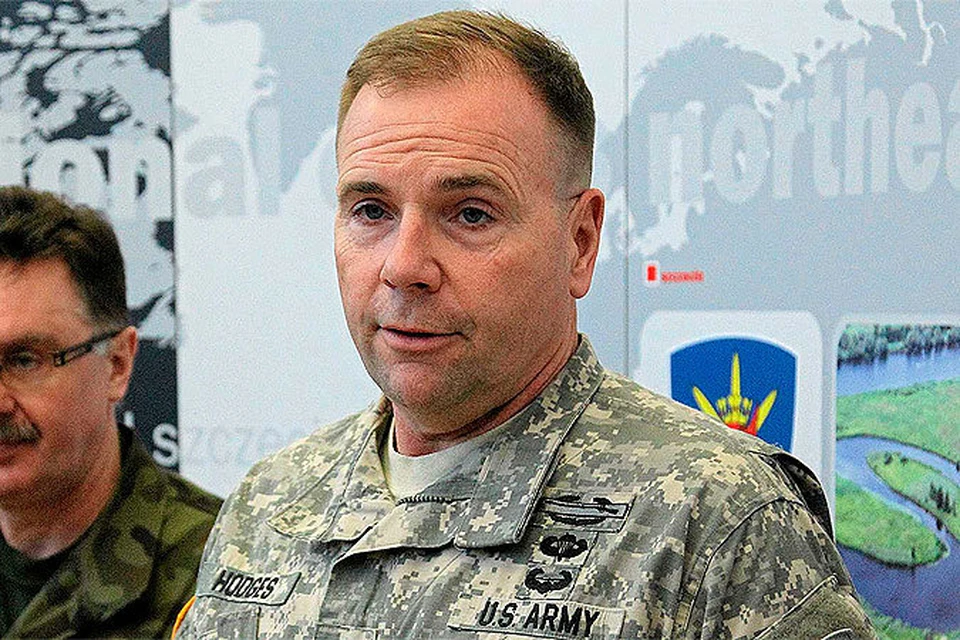Командующий сухопутными войсками США в Европе генерал-лейтенант Фредерик Бен Ходжес