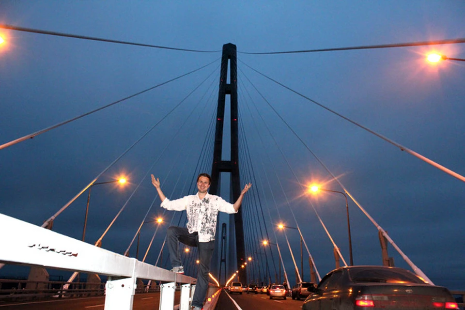 Англичане мост на Русский остров во Владивостоке называют просто - 1000-футовый
