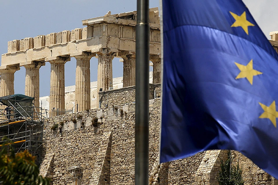 Пытаясь усидеть на европейском и русском стульях одновременно, Греция может упасть