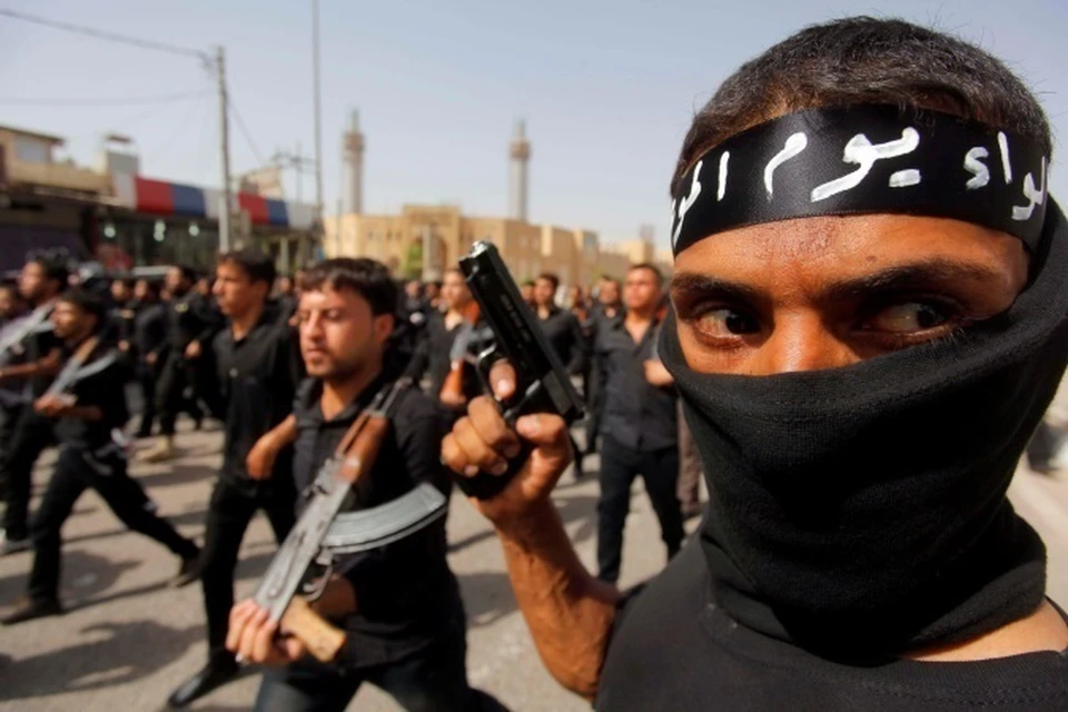 ИГИЛ пытается завлечь некоторых молодых людей баснословными суммами выплат за участие в боевых действиях.