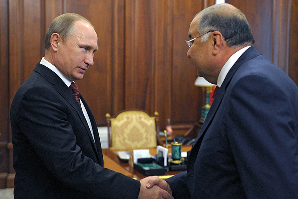 Алишер Усманов рассказал президенту Путину о работе своего холдинга и поддержке спорта.