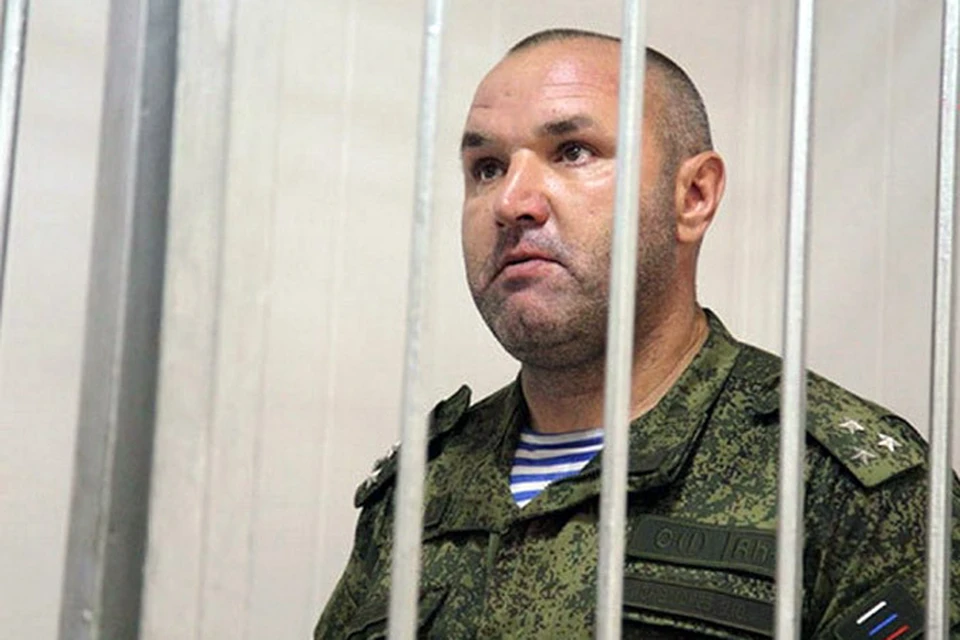 Начальника 242-го учебного центра ВДВ в Омске Олега Пономарева вечером в среду арестовали на два месяца