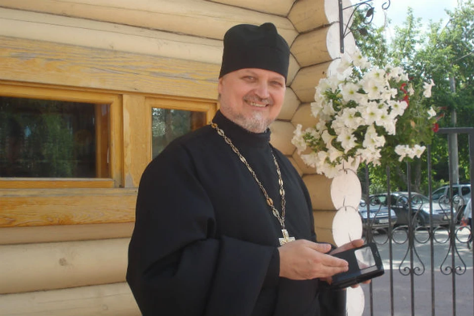 Михаил васильев священник. Протоиерей сергей никитин зулиганство. Священник перевод. Священник николай савченко спб. Священники рпц о войне с украиной.