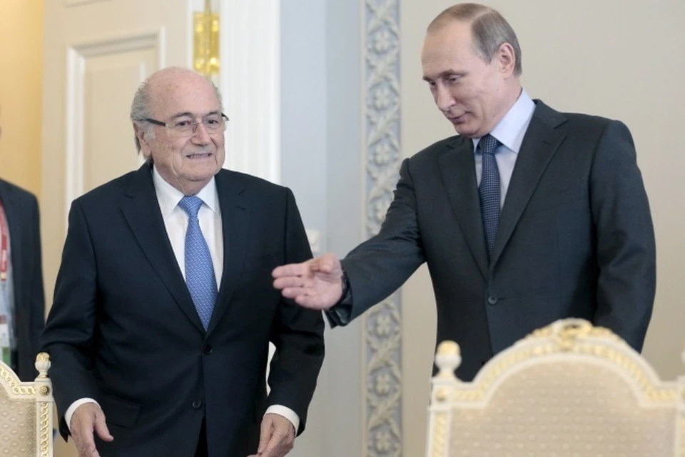 У Блаттера самого сейчас сложные времена, и Путин счел необходимым публично поддержать его